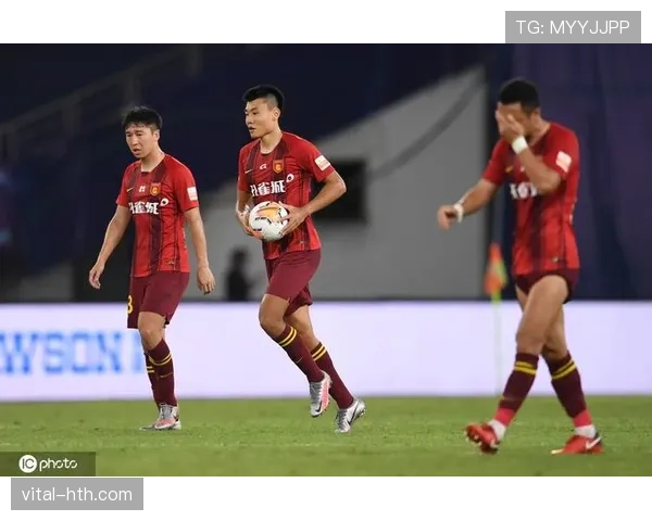 格纳布里展现非凡进攻创造力 助力球队攻防实力全面提升