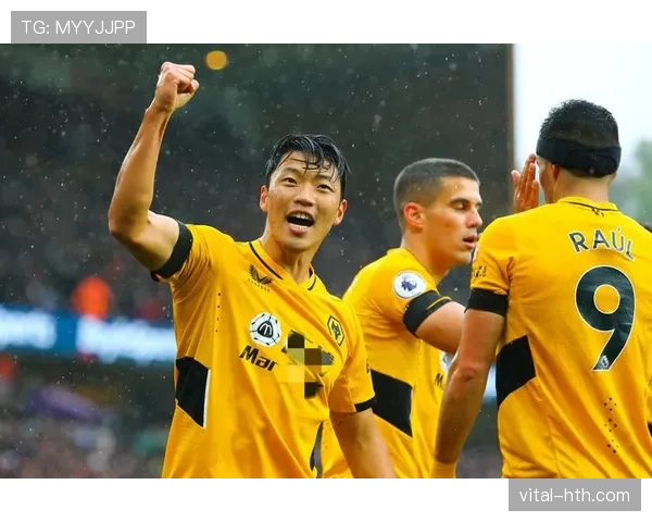 黄喜灿状态回暖助球队豪取连胜,英超赛场表现抢眼 黄喜灿状态回暖助球队豪取连胜,英超赛场表现抢眼