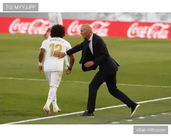 齐达内战术革新持续引领现代足球变革，成功案例引发业界广泛关注