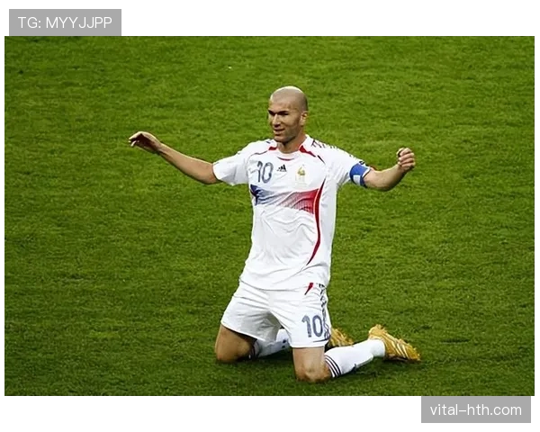 齐达内足球哲学引领新潮流：团队协作与个人才华实现完美融合