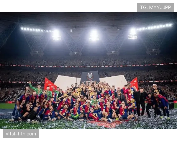 西甲绿条纹荣耀：球队精神重塑与球迷文化焕新，状态回升彰显竞争力跃升