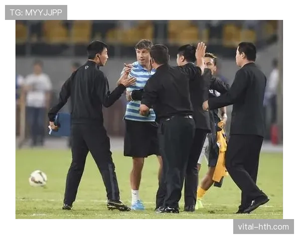 边线规则细节全解析：什么时候算界外球，裁判如何判罚？