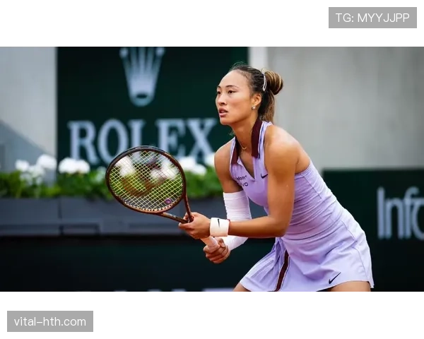 郑钦文出门就像走红毯，赛场上倒像穿了睡衣一样随性，谁能想象？